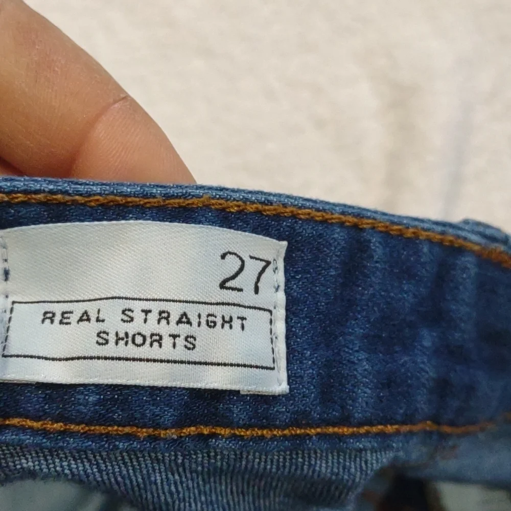 Gap Real Straight Denim Jean Shorts Size 27